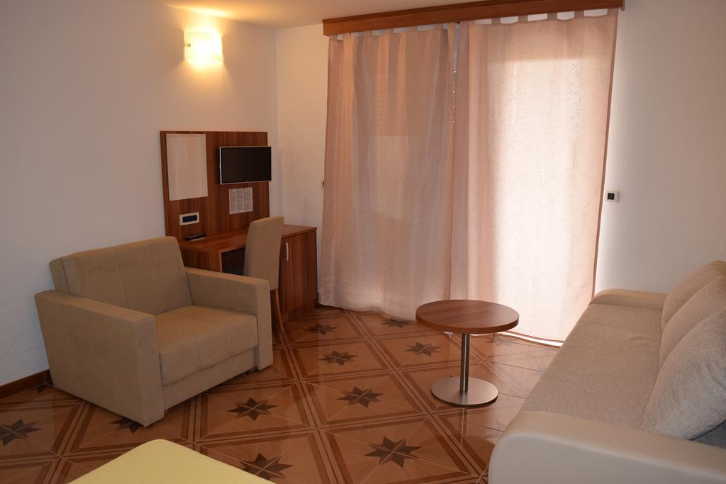 Bed & Breakfast Grgic Novigrad Istria Buitenkant foto