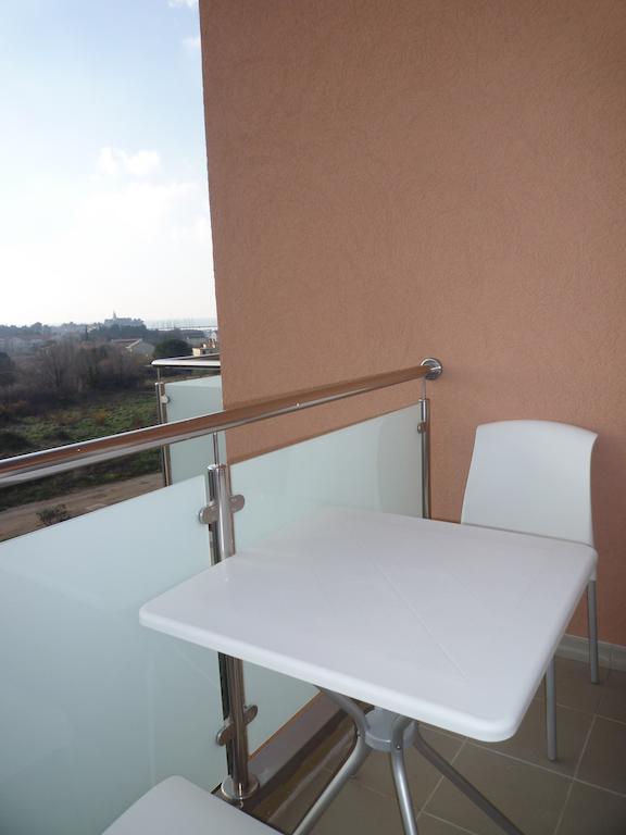 Bed & Breakfast Grgic Novigrad Istria Buitenkant foto