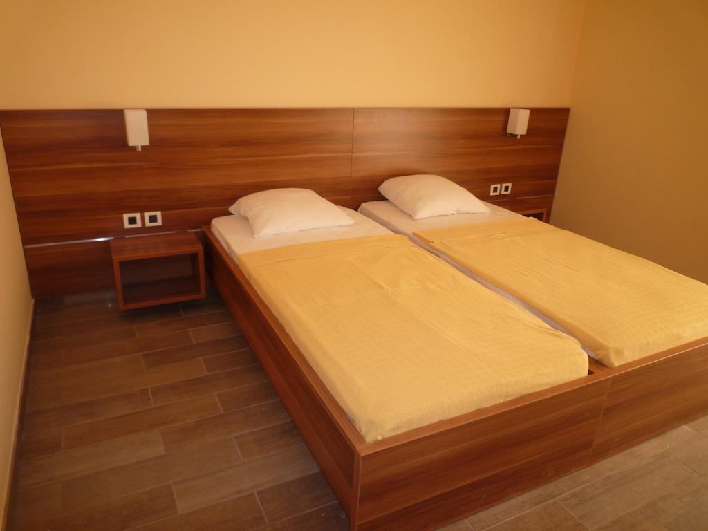 Bed & Breakfast Grgic Novigrad Istria Buitenkant foto