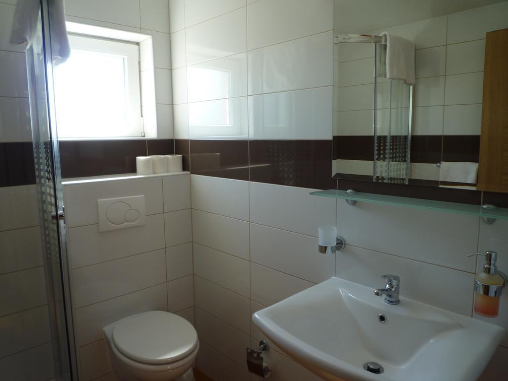 Bed & Breakfast Grgic Novigrad Istria Buitenkant foto