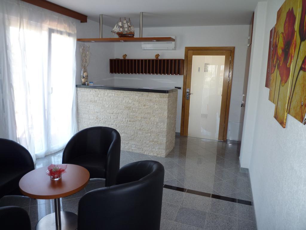 Bed & Breakfast Grgic Novigrad Istria Buitenkant foto